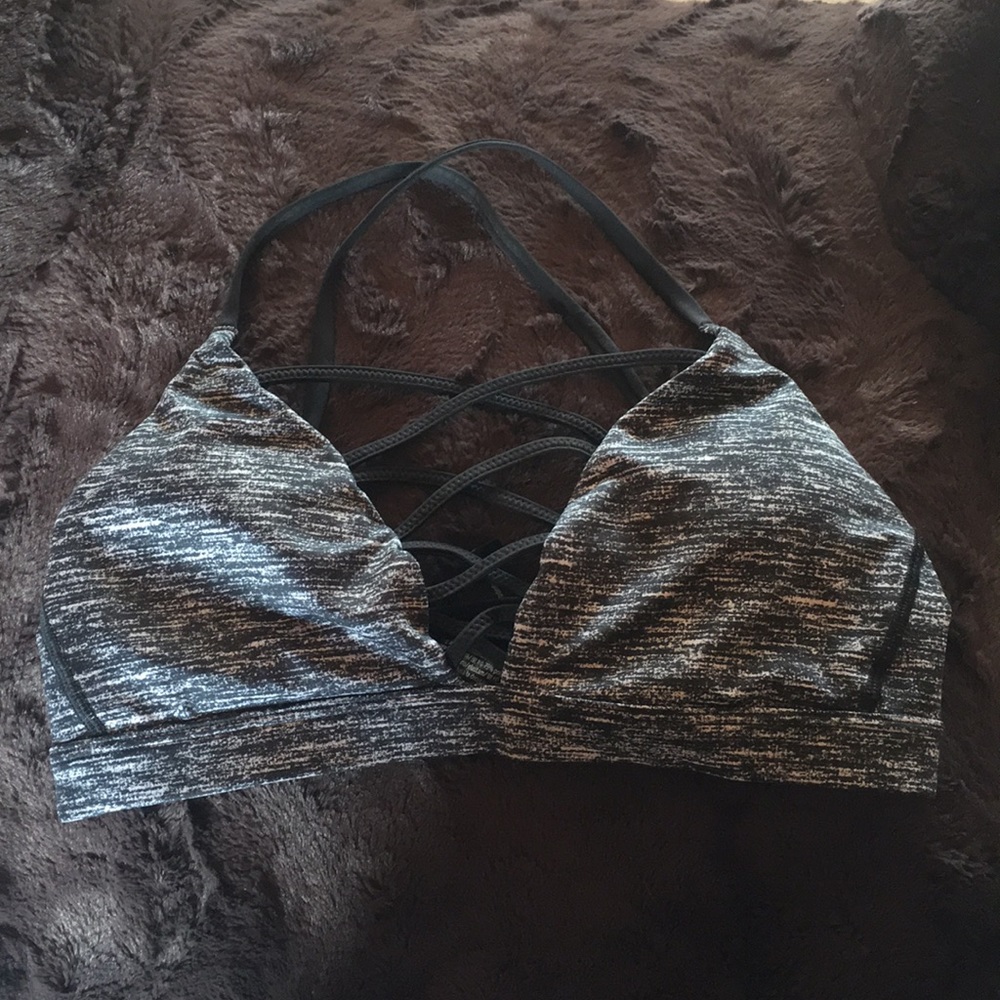 Victoria Sport Strappy Sports Bra
